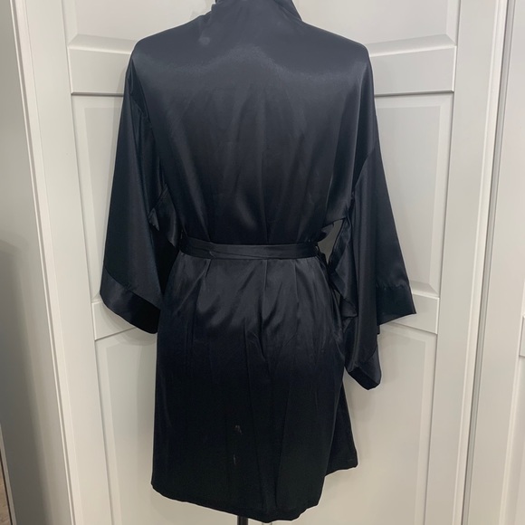 La Senza Black Satin Robe - Picture 2 of 4